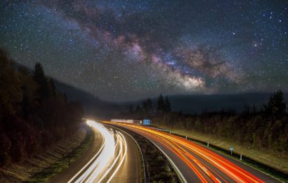 nächtliche Autobahn