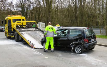 Zusammenstoss zwischen LKW und PKW