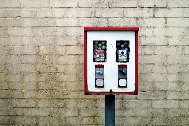 Kaufgummiautomaten in Weiden beschädigt