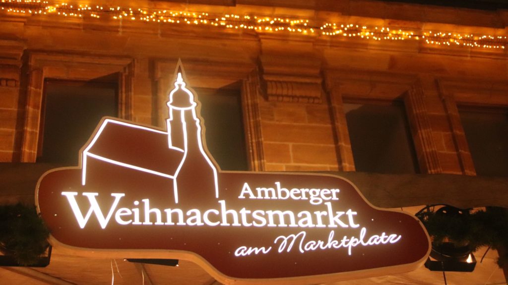 Schild Amberger Weinachtsmarkt