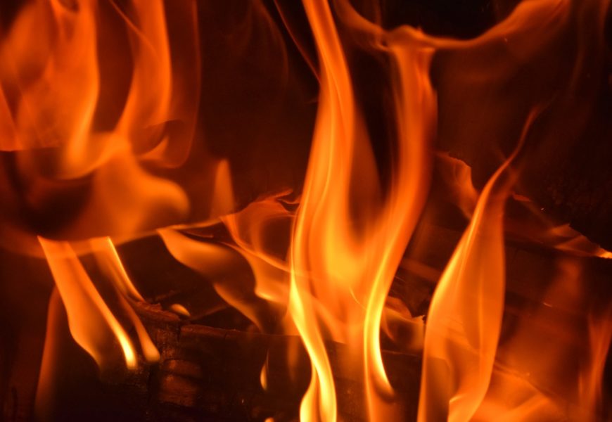Brand einer Garage nach dem Feuerwerk
