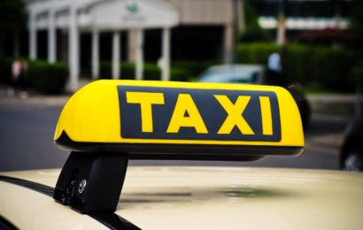 Taxi auf Parkplatz in Vilseck angefahren