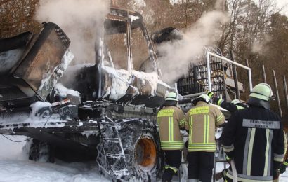 Forstwirtschaftliche Arbeitsmaschine ausgebrannt. Sachschaden in sechsstelliger Höhe