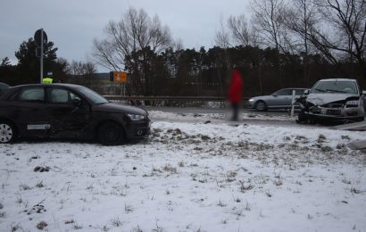 Beim Linksabbiegen Gegenverkehr übersehen