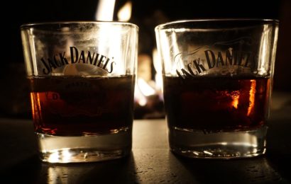 Betrunkenes Duo verursacht Verkehrsunfall