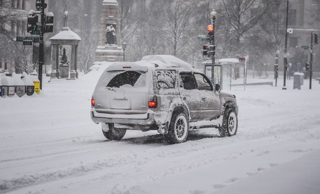 Auto Schnee