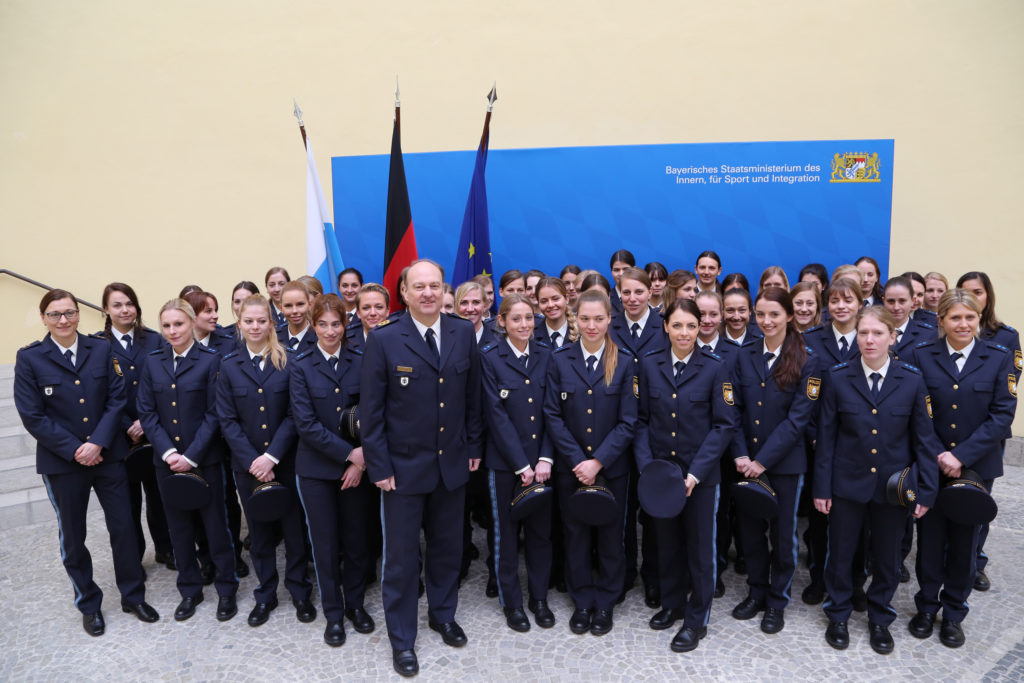 Neue Polizeibeamte und -beamtinnen Foto: Redaktion Bayerns Polize