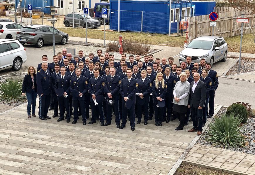 Polizeipräsident begrüßt neue Polizeibeamte