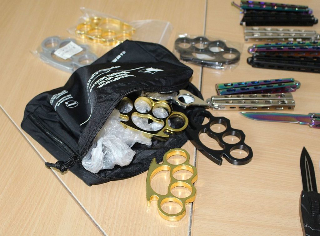 Schagringe in Verbandtasche Foto: Polizei