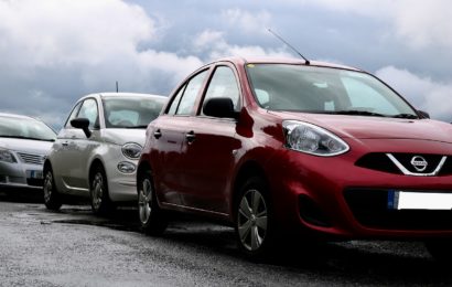 Mehrere geparkte Fahrzeuge in Amberg zerkratzt