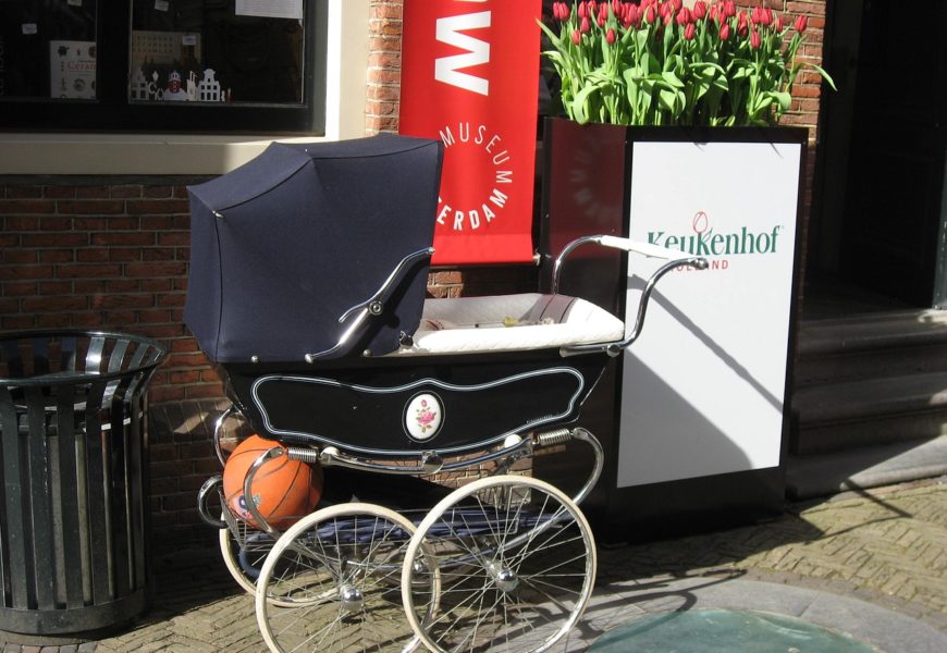 Ladendiebe füllen Taschen und Kinderwagen mit Diebesgut