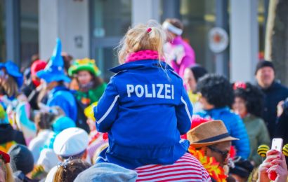 Mehr als ausgelassen – stark betrunkene „Narren“ machten der Polizei viel Arbeit