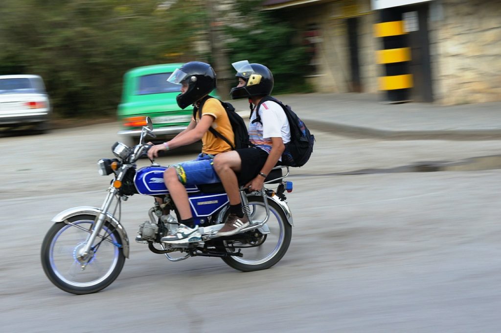 Mopedfahrer (Symbolbild Pixabay)