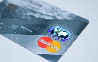 Geld mit gestohlener Debit-Card abgehoben