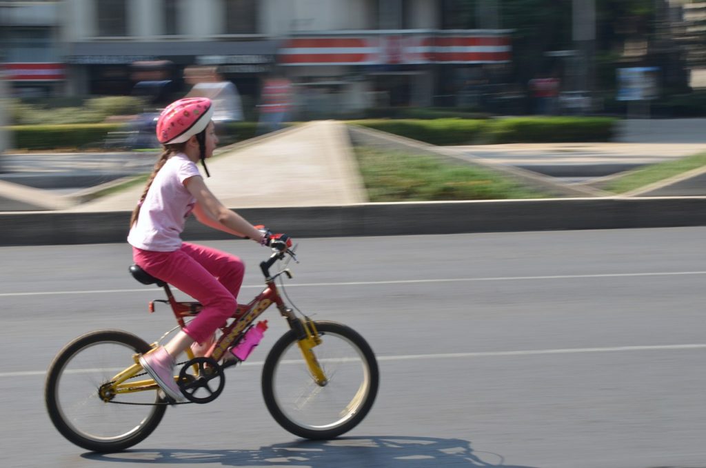 Kind auf Fahrrad