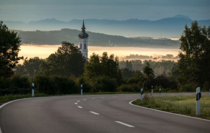 Verkehrsunfallflucht mit gestohlenem PKW