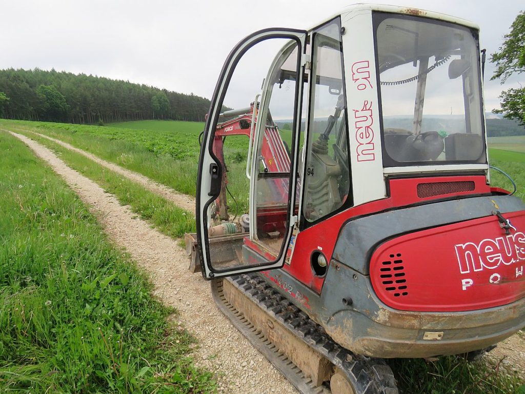 Zurückgelassener und aufgefundener Minibagger  Foto: Polizei