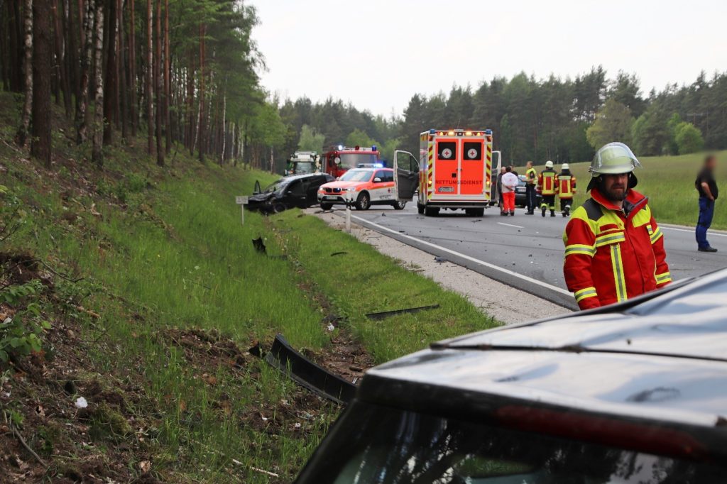 Verkehrsunfall mit 6 Verletzten auf der B470 Foto: Jürgen Masching