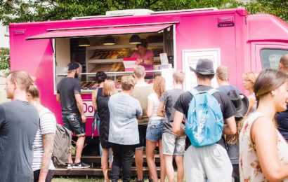 Food Trucks auf dem Campus der Hochschule