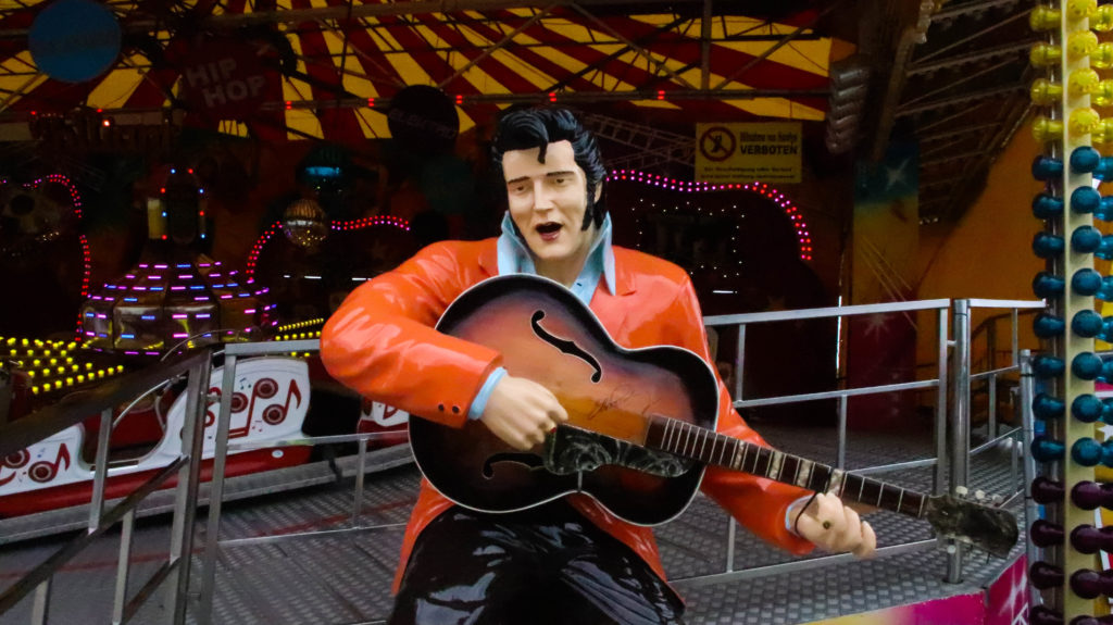Elvis lebt! Zumindest auf dem Deutsch-Amerikanischen Volksfest in Hohenfels Foto: Pressedienst Wagner