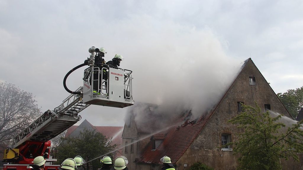 Brand eines alten Bauernhauses in Gronatshof Foto: (C) Pressedienst Wagner