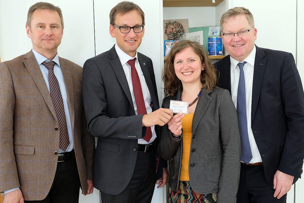 Dr. Bernhard Mitko, Jens Wein, Corinna Loewert und Oberbürgermeister Michael Cerny (v.l.n.r.) Foto: Susanne Schwab, Stadt Amberg