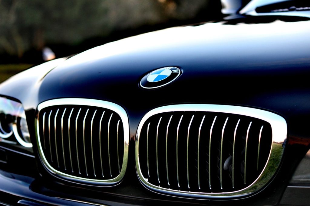 BMW-Front mit Emblem (Symbolbild Pixabay)