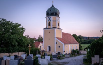 Zwei Nittenauer Schulen und die katholische Kirche Nittenau mit Graffiti besprüht