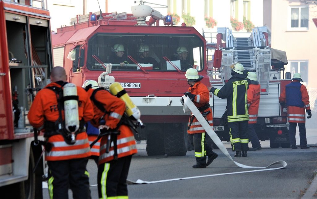 Feuerwehr Großeinsatz (Symbolbild: Pixabay)