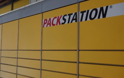 Alkoholisiert gegen eine Packstation gefahren