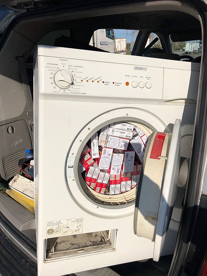 Bild (Bundeszollverwaltung): Waschmaschine als Schmuggelversteck
