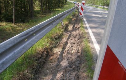 90 Meter Leitplanke beschädigt