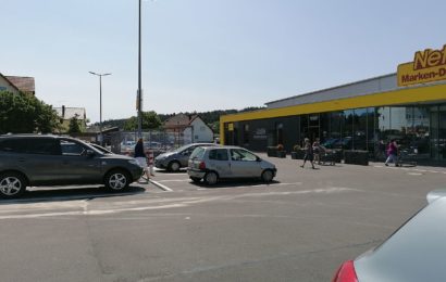 Symbolbild Supermarktparkplatz (C) Pressedienst Wagner