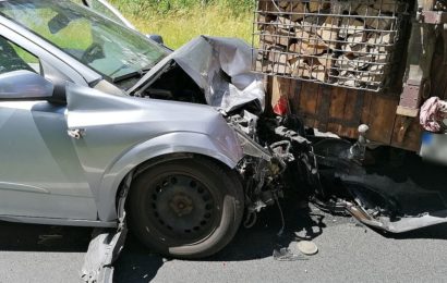 Schwerer Verkehrsunfall mit Traktor auf der ST2238 zwischen Amberg und Hirschau