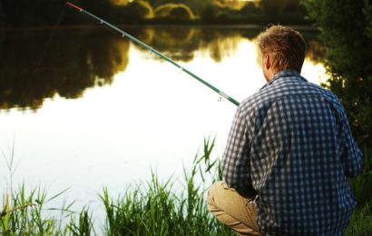 Angler nimmt unfreiwilliges Bad in der Donau