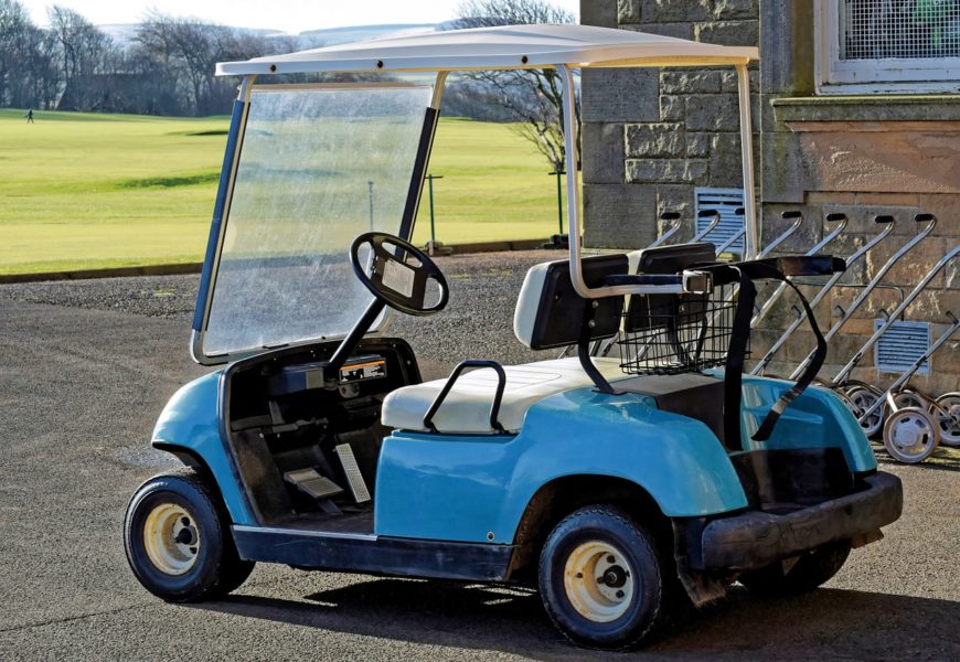 Schwerer Verkehrsunfall mit Golfcart in Schmidgaden