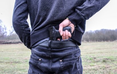 Jugendlicher mit verbotenen Waffen in Schwarzenfeld unterwegs