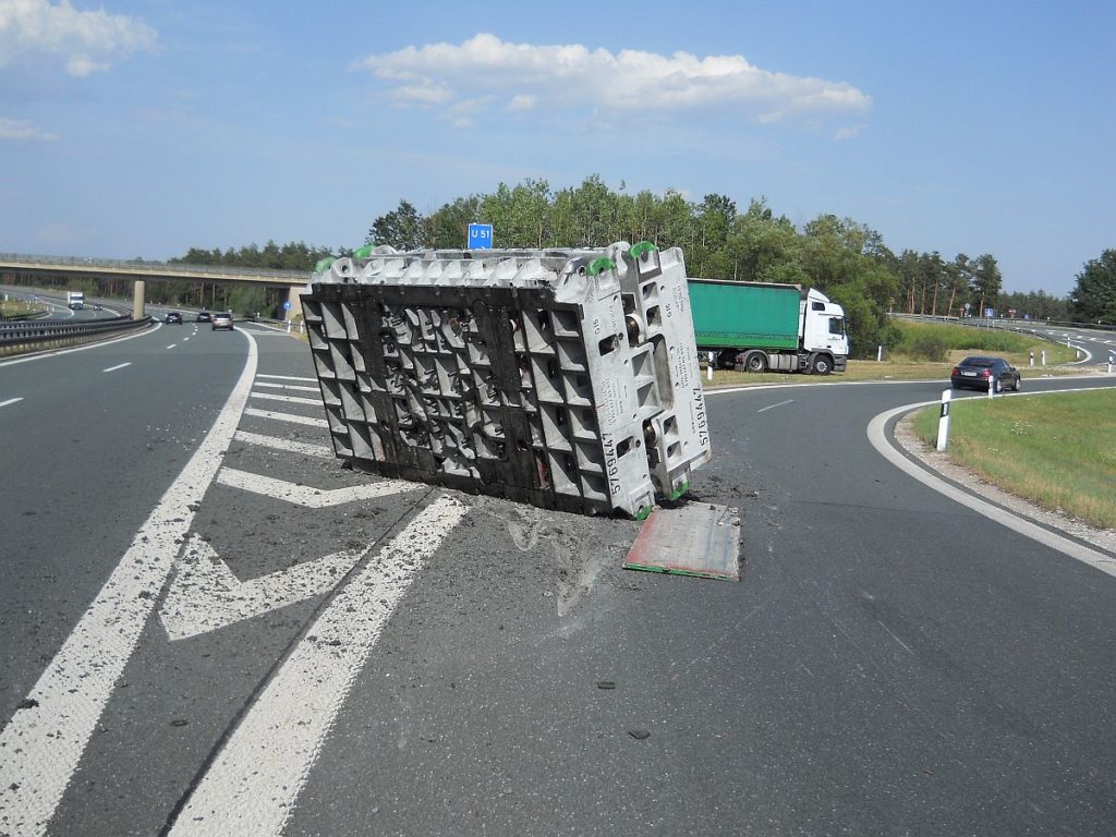 Verlorene Ladung auf der A6 bei Ebermannsdorf Foto: Polizei