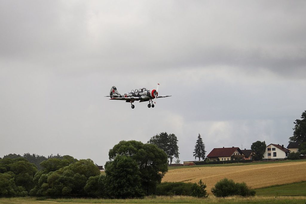 Die JAK-52 beim Überflug Foto: Pressedienst Wagner