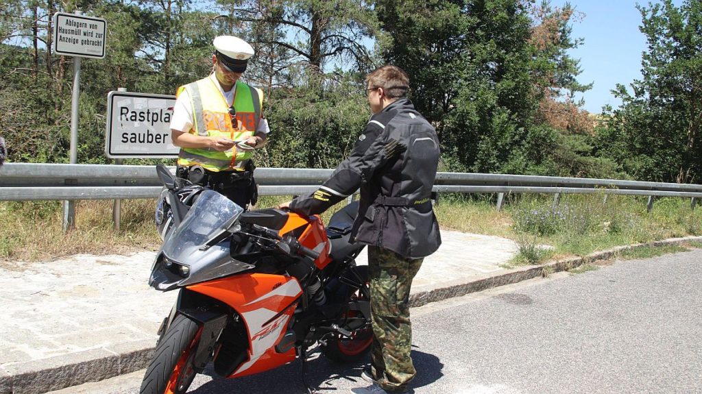 Archivbild: Motorradkontrolle Foto: Pressedienst Wagner