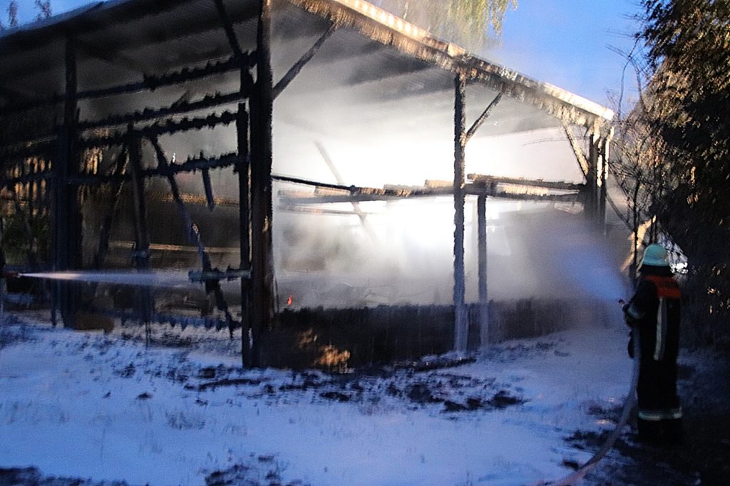 Scheunenbrand Neunkirchen b. Weiden Foto: Jürgen Masching