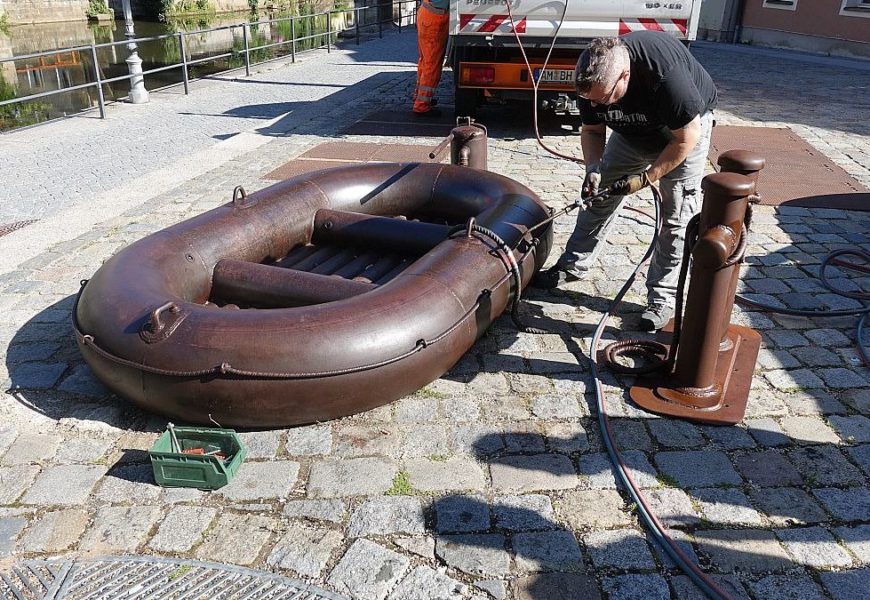 Eine Schiffsanlegestelle für das „Gummiboot“