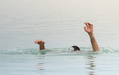 Kind im Schwimmbecken untergegangen