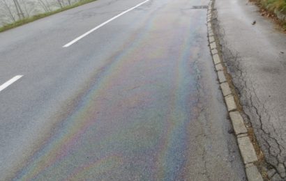 Große Ölspur erfordert Straßenreinigung – Zeugenaufruf