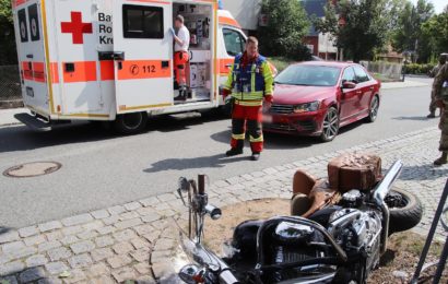 Beim Abbiegen Motorrad übersehen