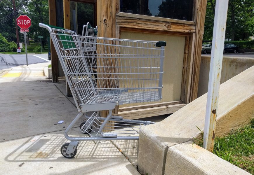 Unfallflucht mit Einkaufswagen