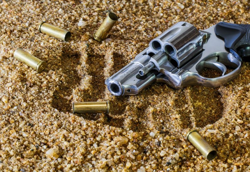 Bedrohung mit Waffe
