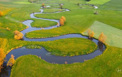 Verlängerung: Der Fluss Schwarzach schlängelt sich als Bilderausstellung noch bis Anfang November 2019 durch das Stadtmuseum Schwandorf