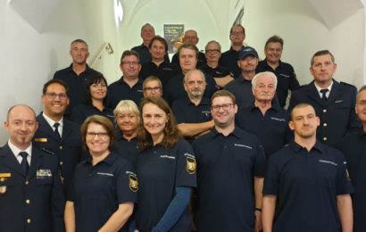 Die neuen Mitglieder der Sicherheitswacht Regensburg nehmen die Arbeit auf