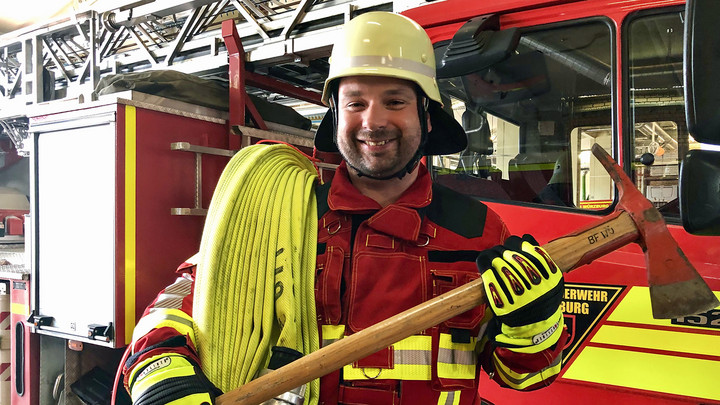 Pater Nikodemus verbringt einen Tag in der Feuerwache in Würzburg Copyright: ZDF/Marcus Kablitz